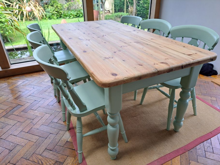 6ft x 3ft with 6 fiddlebacks in Whirlybird Green